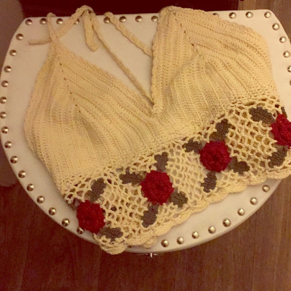 Forever 21 Tops - 3 for $25 Rose 🌹crochet crop top! ❤️